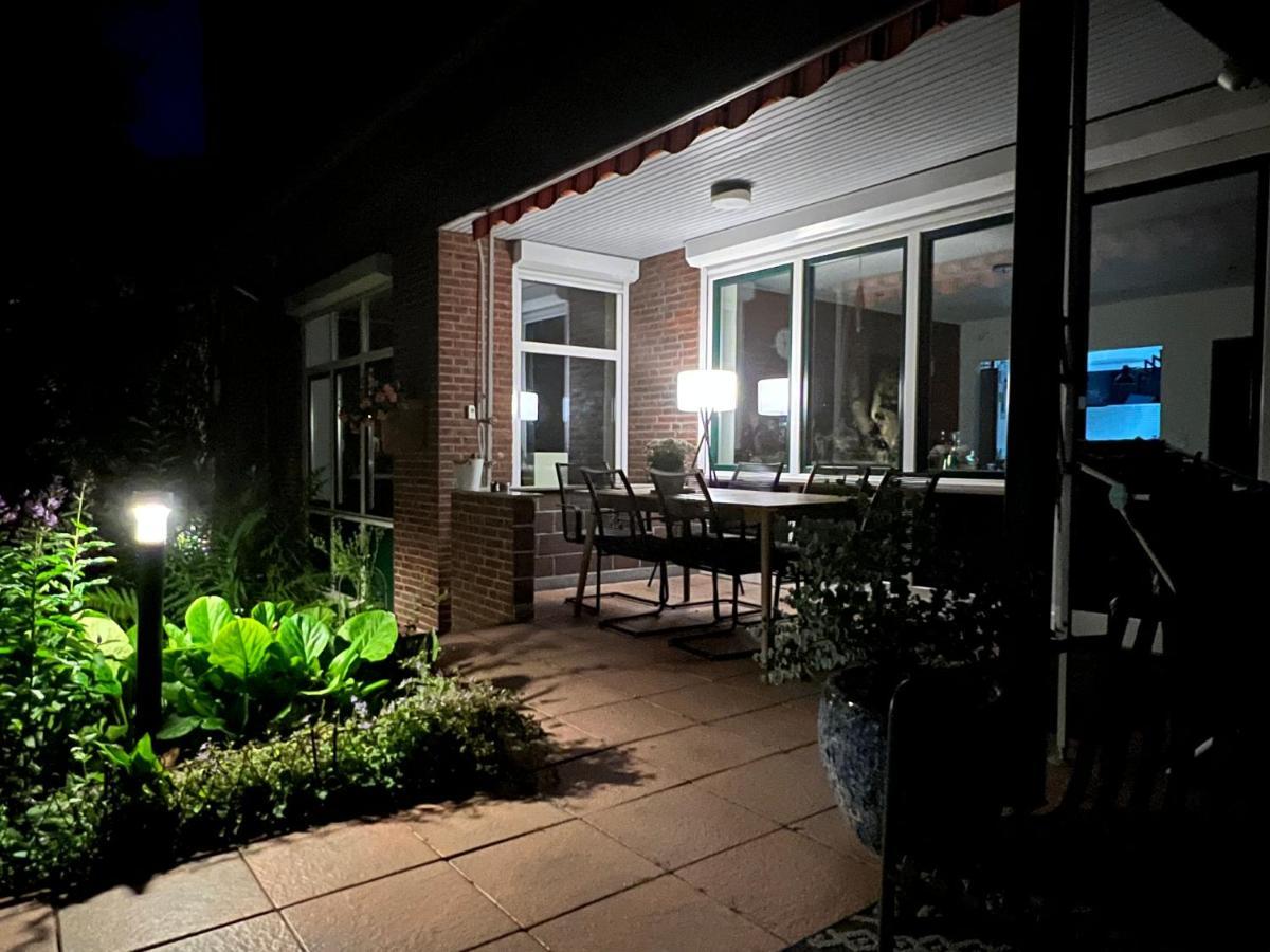 Aussergewoehnliches Haus Mit Sauna, Kamin Und Garten Wilhelmshaven Exterior foto